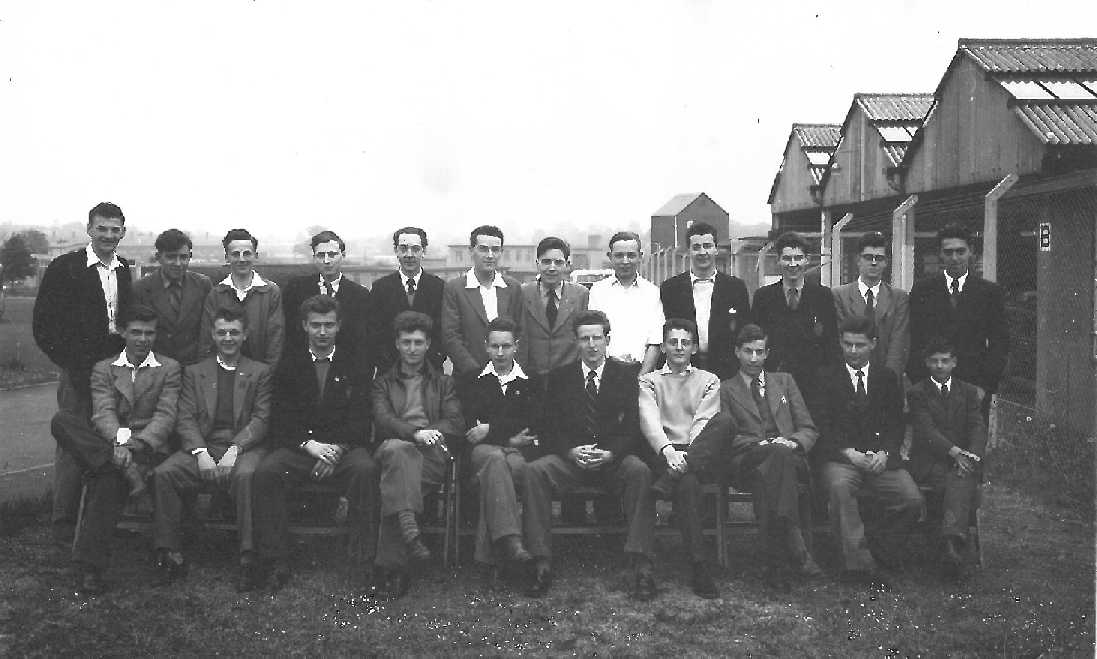 Back row from the left
Bill Fahey,Geoff Lewis, Pete (Titch) Hamden, Stan Appleby, Tony Probin,?,?,? Allan Page, Trevor Palmer,?,Stan Williams
Front row from the left
Bill Greening, Ian Hammer, Graham Watts, Gordon Robinson,?,?, Peter Bates, Ken Platt, Di George, Rodney Bailey.
Taken outside B Block, South Site