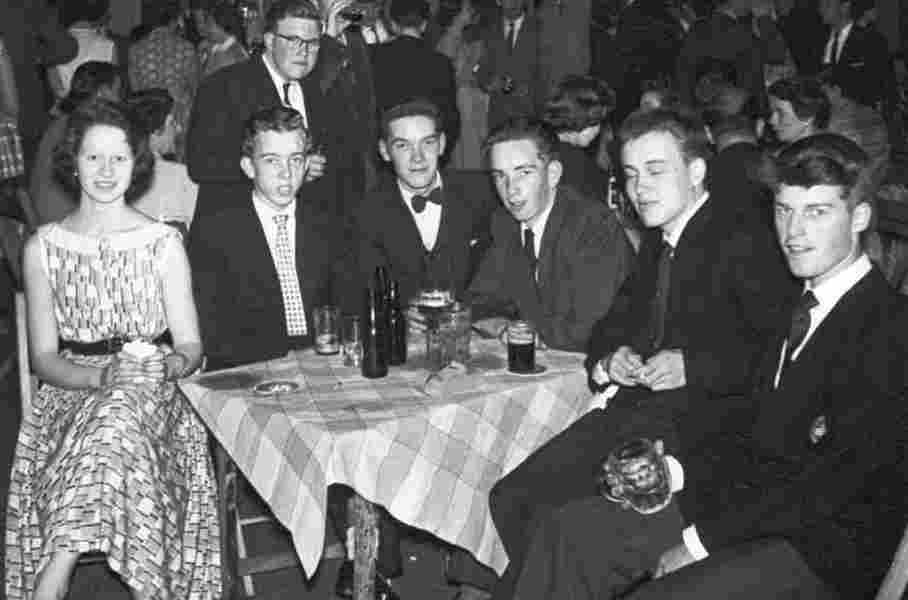 RagMarquee56maybe.
From the right : Dave Hawthorne, Mike Dixon, ?,
John 'Taff' Lewis,
Colin 'Dixie' Dean, unknown.