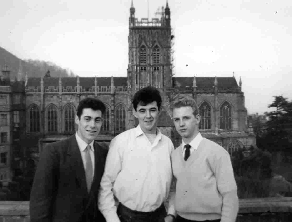 Hostel Roof 58-59
Brian Lynch, Brin Daykin and HELP