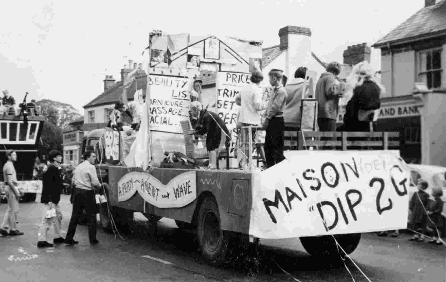 Rag float for the year 1963 by Dip2g.
The only person I can recall on the picture
is second from the left Derek?