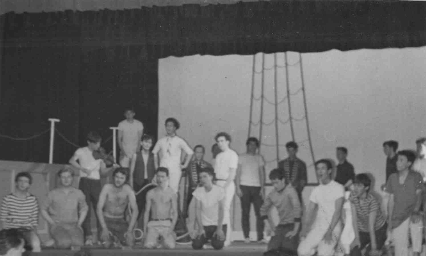 Gang Show at S.Site Theatre. Sent in by Mart Larner. Only the hairy Calvert ( 3rd from left,  front)  is recognised. Can you add some names? 
