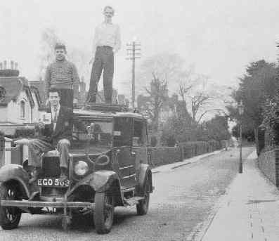 The Austin which was less valiant.  Pete Todd with the L Plate, Baz Spinks behind him and Split Waterman at the back.
